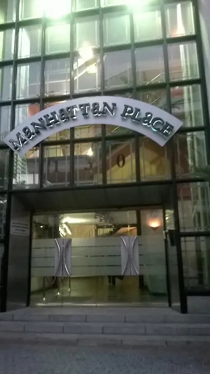 Manhattan Place location